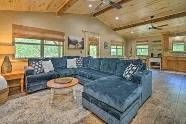 コテージ Peaceful Clayton Cabin  Walk To Sardis Lake!