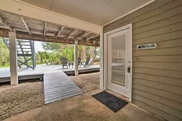 コテージ Breezy St George Island Escape W/ Private Dock!