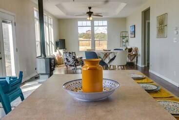 بيت ريفى Dog Friendly Southern Colorado Vacation Rental!