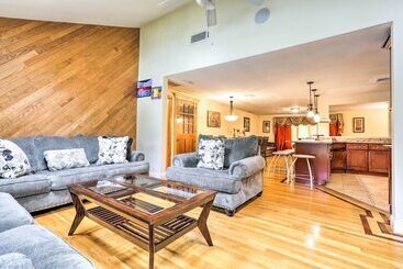 بيت ريفى Extravagant Randolph Retreat W/ Private Pool!