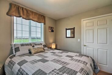 Rural Cottage 20 Min To Eugene W/ Mt Tom Views!