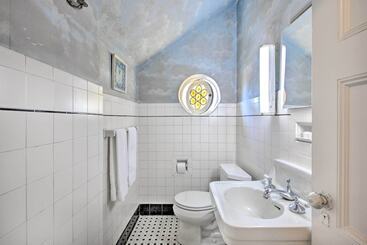 茅舍 The Castle  Hacienda Heights Home W/ Patio & Pool