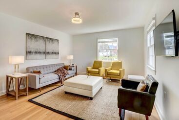 コテージ Modern Elkton Vacation Rental: Fire Pit & Grill!