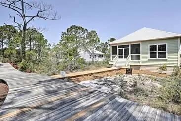 Mökkimajoitus Port St Joe Beach House W/ Pool Access!