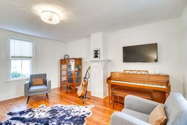 コテージ Quiet Farmhouse On 77 Acres Near Shenandoah River!