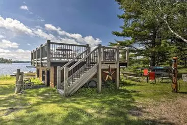 コテージ Waterfront Star Lake Cabin, Boat Dock On Site
