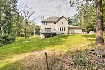 Gîte Rural Granby Home W/ Deck < 1/2 Mi To Aldrich Lake!