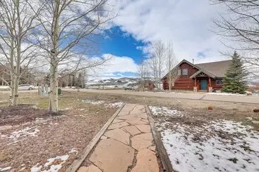 コテージ Idyllic Granby Cabin W/ Grill Near Town!