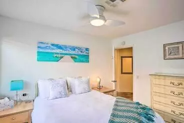 Mökkimajoitus Indian Wells Oasis W/ Pool: Walk To Tennis Garden!