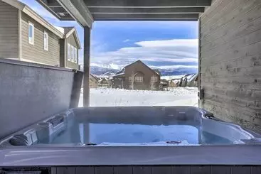 Mökkimajoitus Luxe Rocky Mtn Retreat W/ Hot Tub   By Winter Park