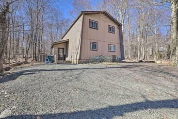 کلبه Tobyhanna Family Escape W/ Community Perks!