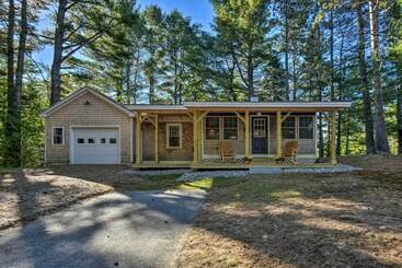 New London Cottage W/ Grill, Lake & Beach Access
