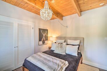 茅舍 Chic Lake House W/ Furnished Deck & Hot Tub!