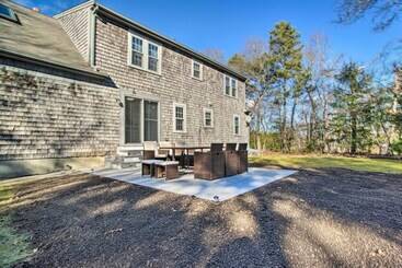 Kır Evi Family Friendly Cape Cod Home: 2 Mi To Coast!