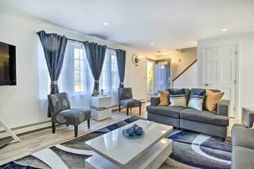 بيت ريفى Family Friendly Cape Cod Home: 2 Mi To Coast!