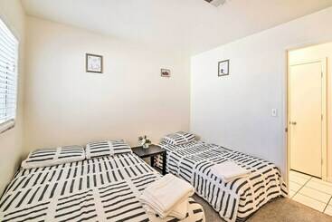 コテージ North Las Vegas Home W/ Yard, 7 Mi To Dtwn!
