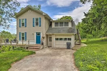 コテージ Spectacular Views W/ Deck, Fire Pit, & Game Room!