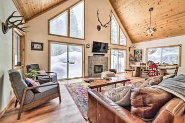 Сельский дом Stylish Cabin In Truckee   Swim, Ski, Hike!