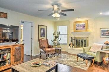 بيت ريفى Unique Ranch Style Home < 2 Mi To Downtown!