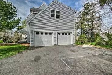 Mökkimajoitus Updated Falmouth Family Home ~ 2 Mi To Beach!