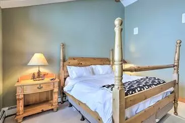 Mökkimajoitus House W/ Hot Tub & Ac   Shuttle To Skiing!