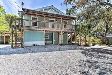Mökkimajoitus Pensacola Home   2 Blocks From Boat Launch!