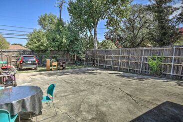 کلبه Pet Friendly Dallas Guest House W/ Patio!