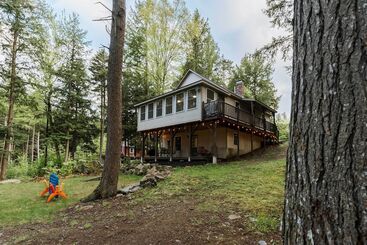 Casa Rurale Waterfront Sebec Lake Home W/ Yard + Fire Pit