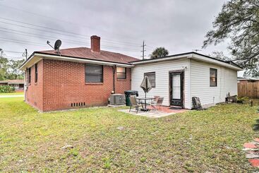 کلبه Welcoming Jacksonville Home < 9 Mi To Beach!