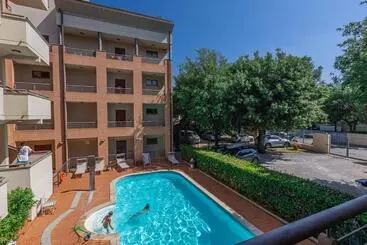 هتل Villa La Cavaliera
