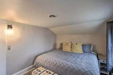 コテージ Family Friendly House: Walk To Lake Michigan!