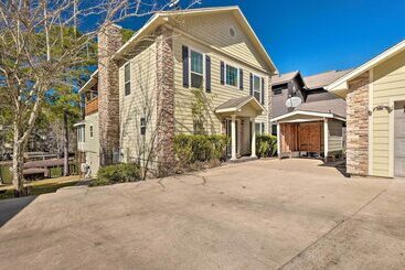 Kır Evi Lake Livingston Retreat W/ Boat Dock & Slip!