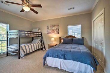 Dom wiejski Lake Livingston Retreat W/ Boat Dock & Slip!