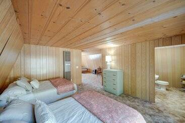 茅舍 Quiet Sequoia National Forest Cabin W/ Fireplace