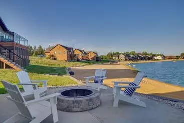 コテージ Spacious New Lisbon Home W/ Lake Access!