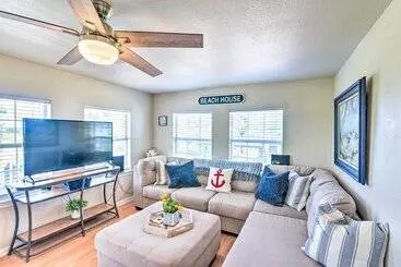 コテージ Vibrant Freeport Home W/ Patio, Walk To Beaches
