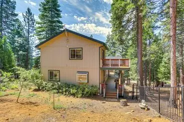 Mökkimajoitus Pet Friendly California Cabin W/ Beach Access