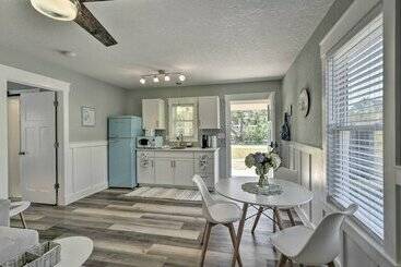 Сельский дом Chic Outer Banks Bungalow < 1 Mi To Beach!