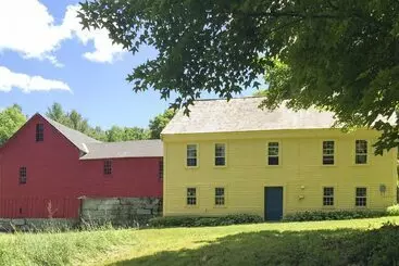 Mökkimajoitus Historic Hanover Area Home, 16 Miles To Dartmouth!