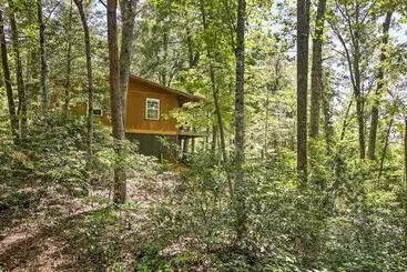 Mountain Rest Cottage W/ Gas Fireplace!