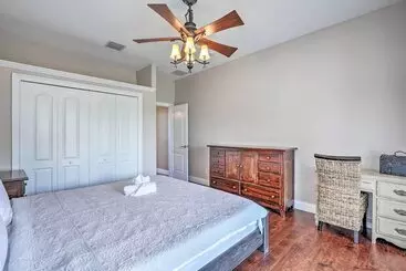 Mökkimajoitus Luxury Palm Coast Home W/ Dock & Game Room!