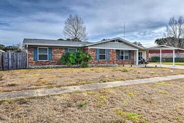 Hus på landet Spacious Fort Walton Beach Home ~ 2 Mi To Beach!
