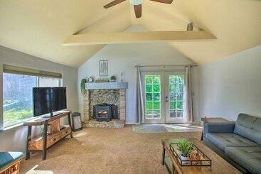 茅舍 Charming Cabin On Newman Lake W/ Boat Dock!