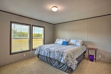 Vidéki Ház Family Friendly Madill Home: Peaceful Setting