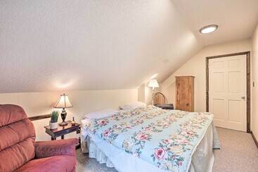 별장 Idyllic Roan Mountain Cabin Across From Creek