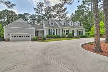 コテージ Peaceful Southern Pines Home W/ Pool + Yard!
