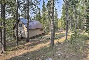 Mökkimajoitus Secluded Casper Mtn Cabin: Fire Pit, 12 Mi To Town