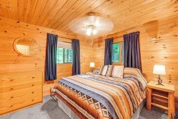 Kır Evi Arrowhead Lake Cabin: Near Skiing & Walk To Lake