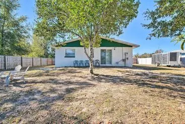 Mökkimajoitus Dog Friendly Home, 10 Mi To Downtown Ocala