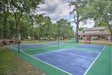 Gîte Rural Kingston Home W/ Pickleball: Steps To Lake Texoma!